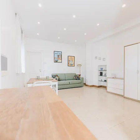 Agrippina House: Mura Vaticane * Рим